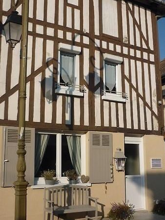 הוילה Chavanges Meuble De Tourisme Le Gilliard חדר תמונה
